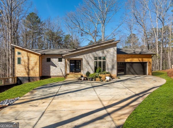 2140 Newport, Ellijay, GA 30540