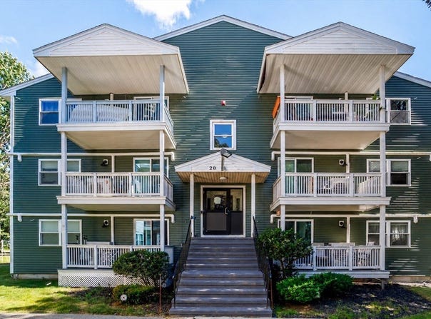 20 Abbey Rd, Leominster, MA 01453