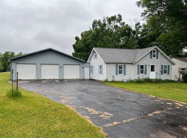 215530 North Shore Drive, Hatley, WI 54440