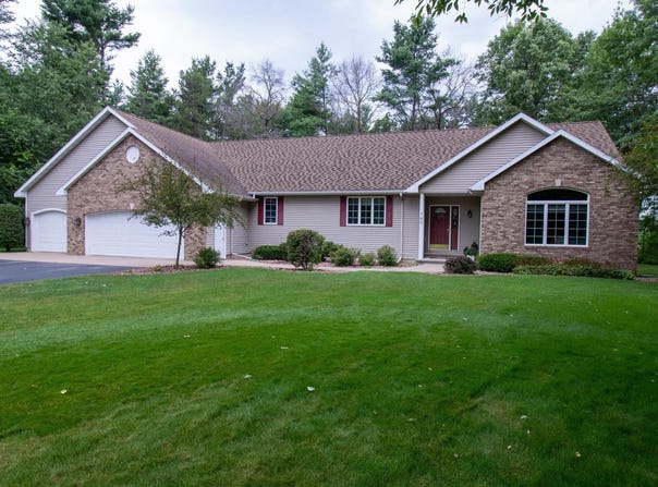 740 RIVER OAKS DRIVE, Kronenwetter, WI 54455