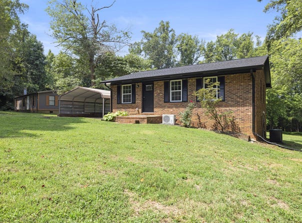 437 Woodsdale Road, Roxboro, NC 27573