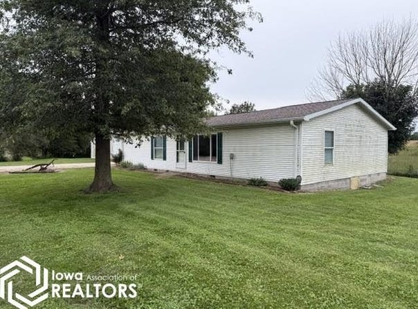 202 Central Avenue, Bedford, IA 50833