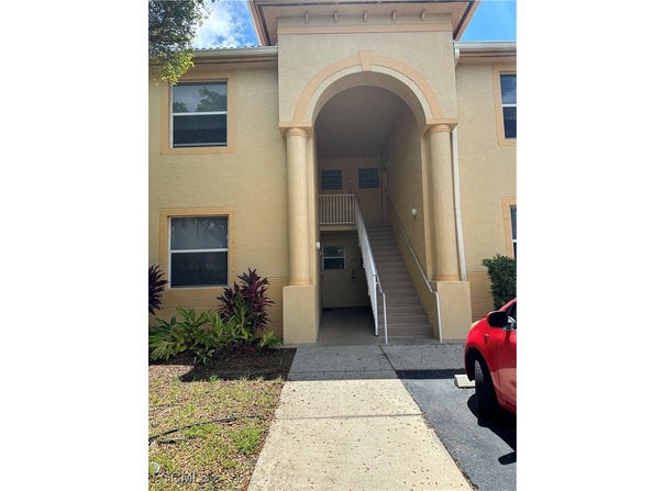 4225 Bellasol Circle, Fort Myers, FL 33916
