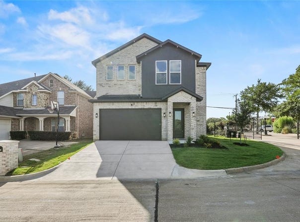 3200 Oak Bourne Drive, Arlington, TX 76016