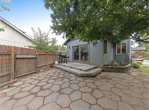 1616 PRIMROSE LN, Forest Grove, OR 97116