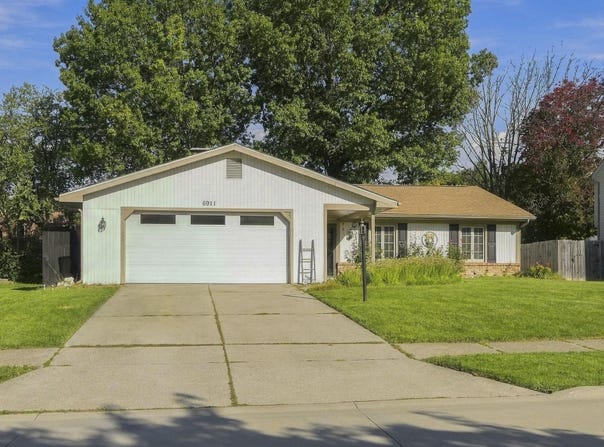 6911 Wolfsboro Lane, Fort Wayne, IN 46835