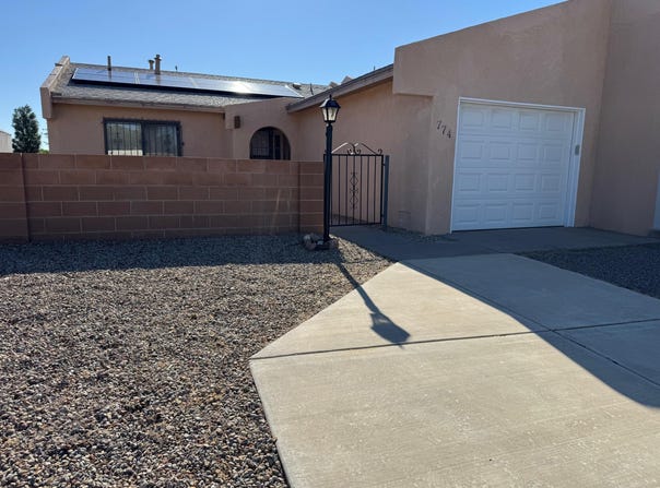 774 STALLION Road SE, Rio Rancho, NM 87124