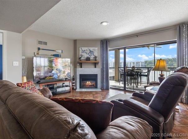 90 Falls Point Drive, Lake Ozark, MO 65049