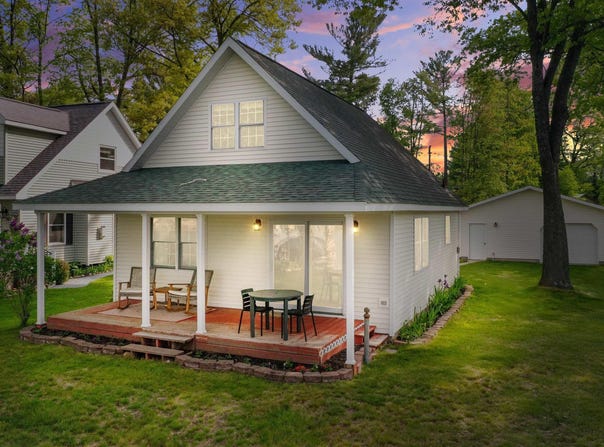 6829 W Redman Drive, Lake City, MI 49651