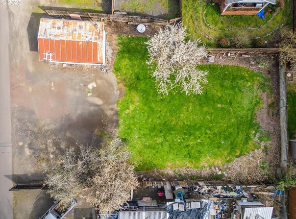 253 E 7TH ST, Lafayette, OR 97127