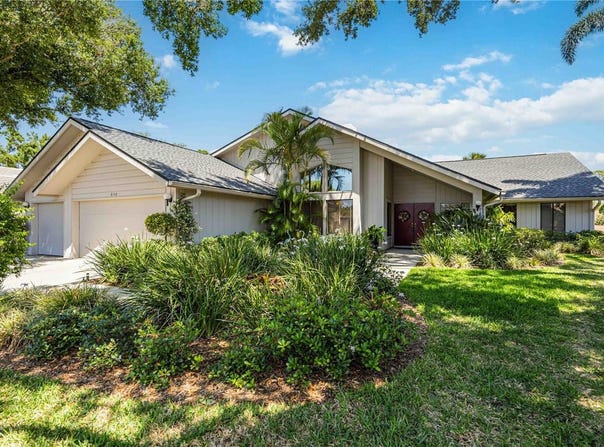 8142 MISTY OAKS BOULEVARD, SARASOTA, FL 34243
