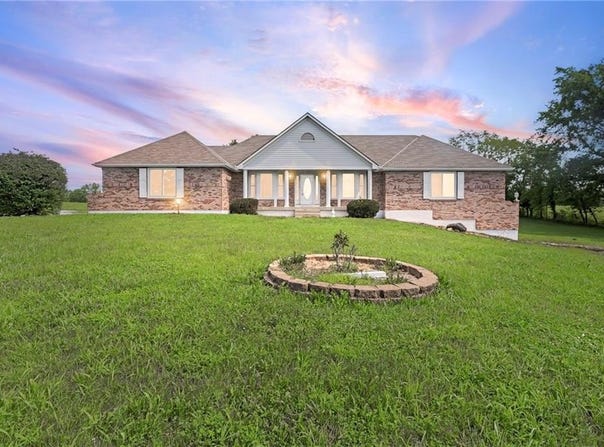 31508 E Truman Road, Buckner, MO 64016
