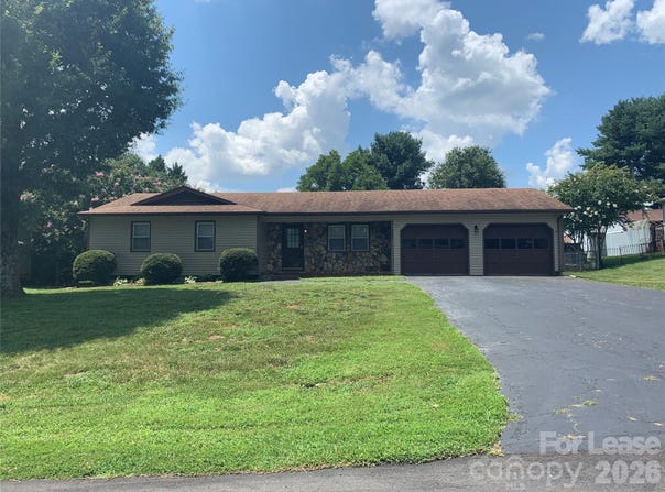 2995 Wonderland Lane, Conover, NC 28613
