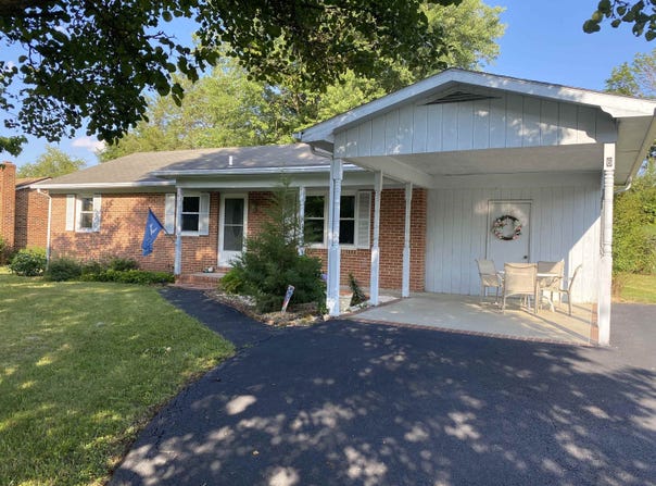 6 BINGHAM ST, VERONA, VA 24482