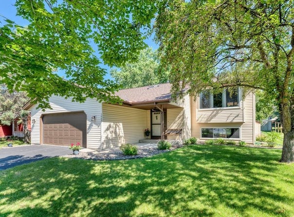 1443 Mckinley Court, Anoka, MN 55303