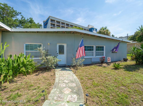 113 Surf Drive, Cocoa Beach, FL 32931