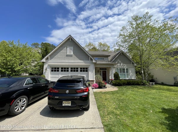 535 Country Club Drive, Egg Harbor City, NJ 08215