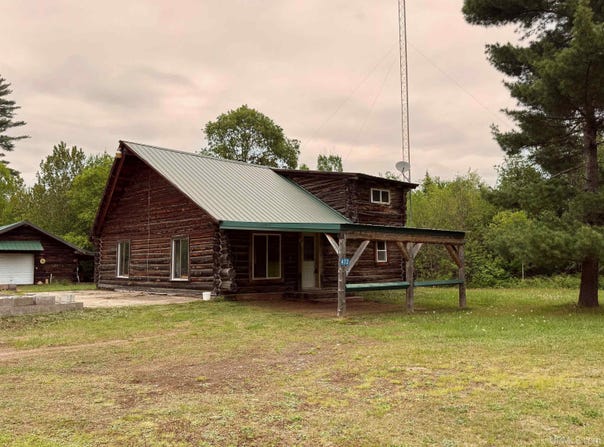 472 Cable Lake, Crystal Falls, MI 49919