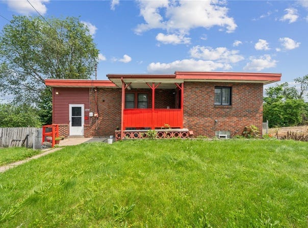 3003 Jersey St, McKeesport, PA 15132