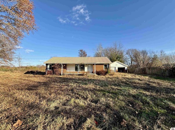 82 Ingleside Road, Kevil, KY 42053