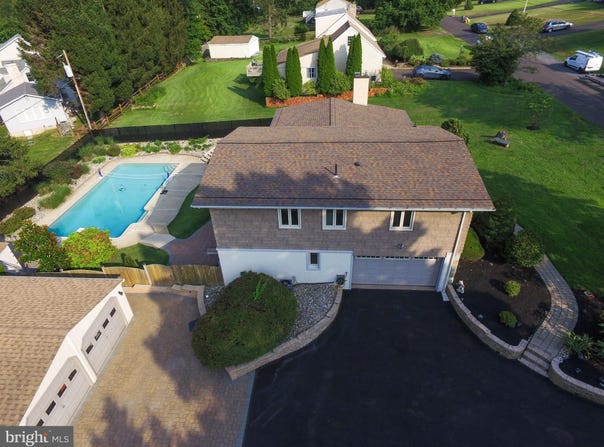 987 HILLSIDE DRIVE, SOUTHAMPTON, PA 18966