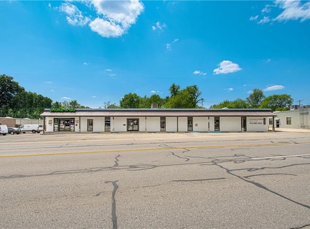 12119 Johnson Drive Drive, Shawnee, KS 66216