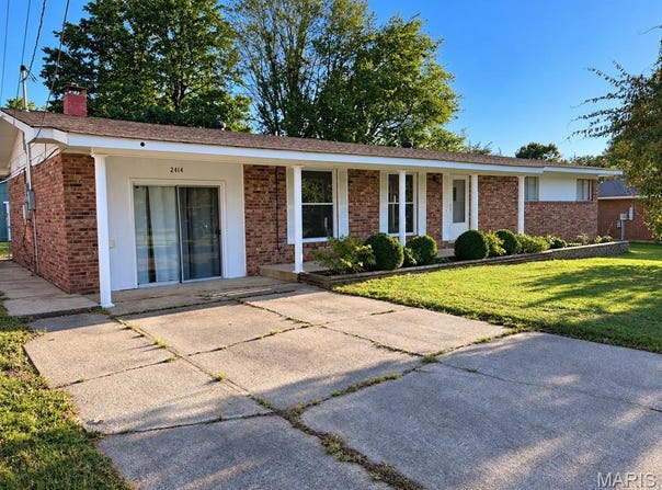2414 Covington Meadows, Poplar Bluff, MO 63901