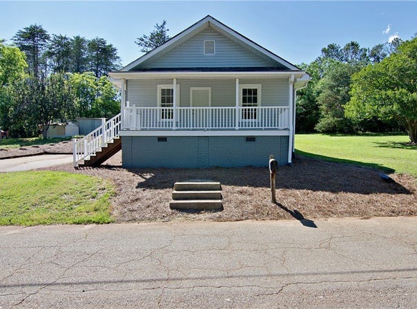 208 Aiken Street, Central, SC 29630
