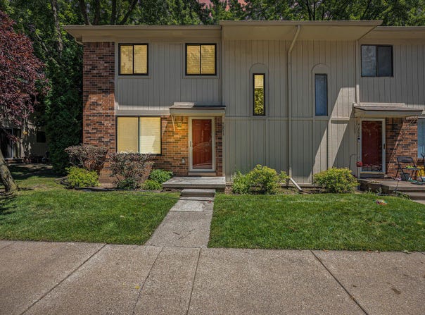 40872 Highpointe Drive, Clinton Twp, MI 48038