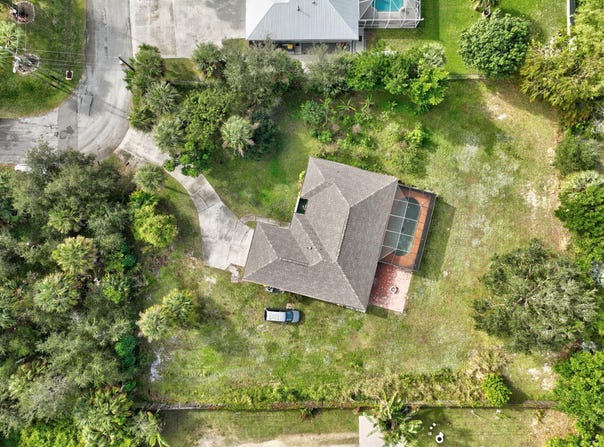 8865 SE May Terrace, Hobe Sound, FL 33455