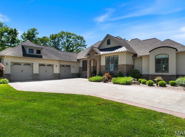 2308 HH Road, Waterloo, IL 62298