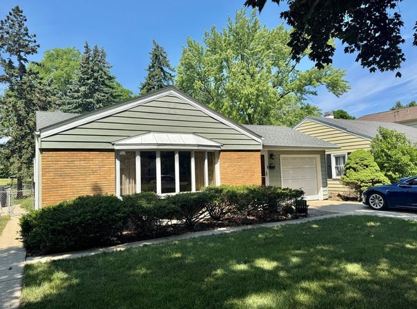960 Alfini Drive, Des Plaines, IL 60016
