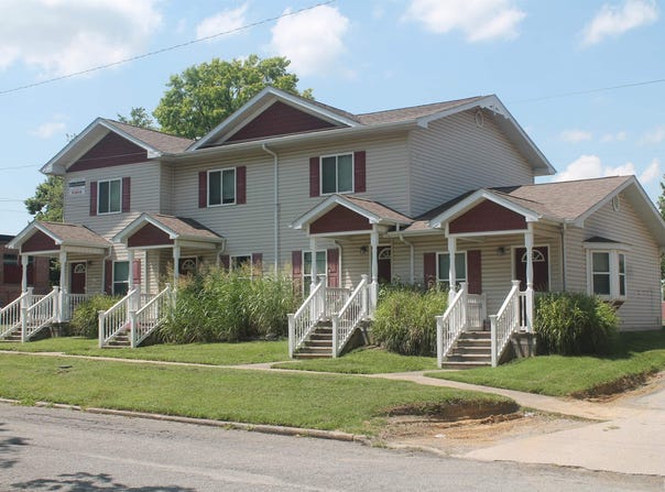 310-312 W MONROE Street, Carbondale, IL 62901