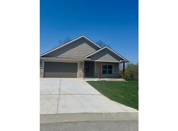 1112 Old Time Drive, Excelsior Springs, MO 64024