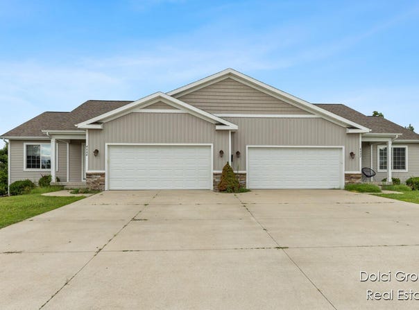 4682-4684 S Shooks Court, Hudsonville, MI 49426