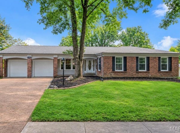 1944 Pepperrell Drive, Unincorporated, MO 63146