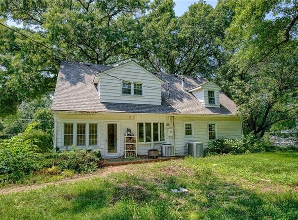 3437 Shrine Park Road, Leavenworth, KS 66048