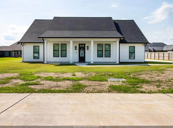 265 Bouverans Circle, Lockport, LA 70374