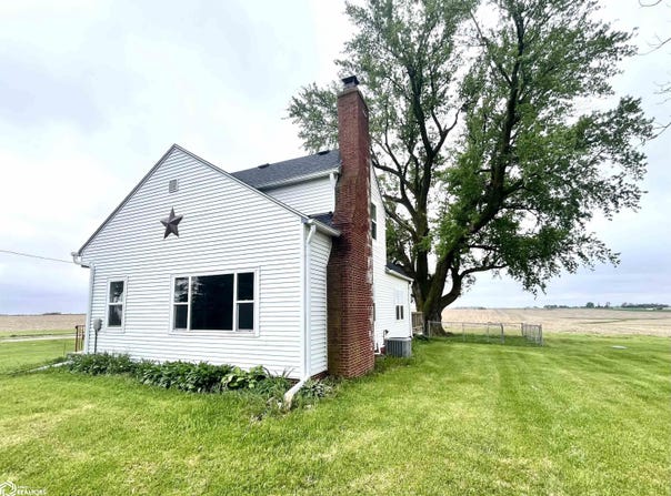 72273 Jackson Road, Wiota, IA 50274