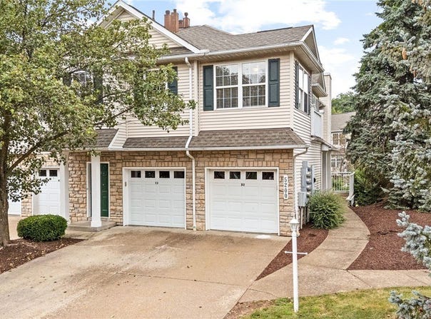 5200 Heather Field Circle, Parma, OH 44134