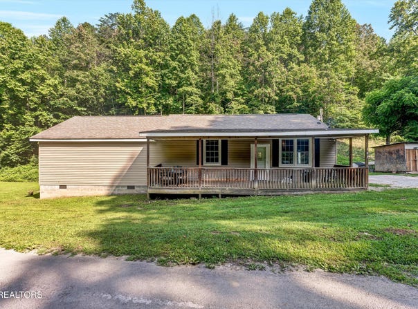 163 Ridge Rd, Sharps Chapel, TN 37866