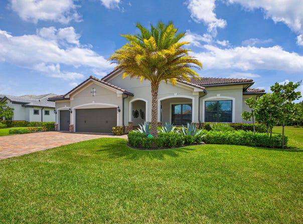 9218 Balsamo Drive, Palm Beach Gardens, FL 33412