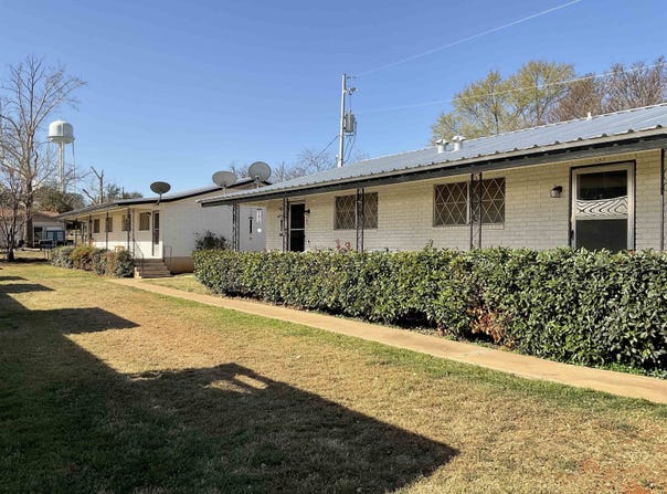 1600 Berry Street, Llano, TX 78643
