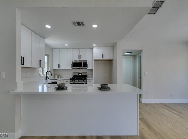 5742 Forsythe Drive, Las Vegas, NV 89142
