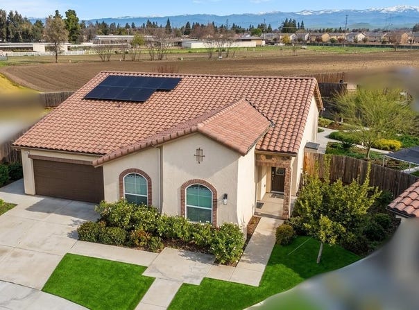 804 S Simon Street, Visalia, CA 93292