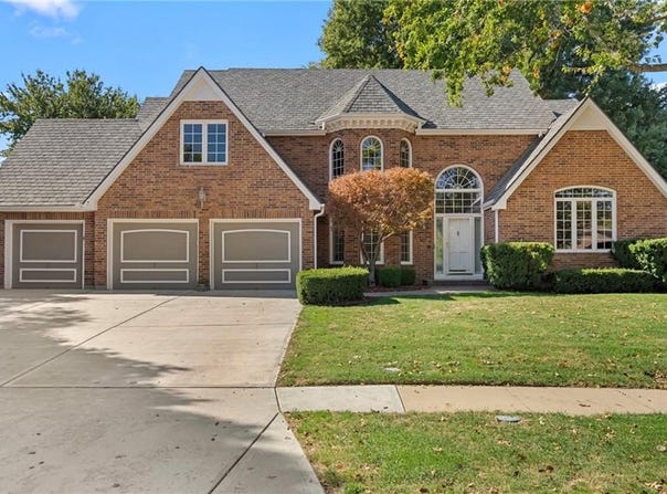 12808 Sherwood Drive, Leawood, KS 66209