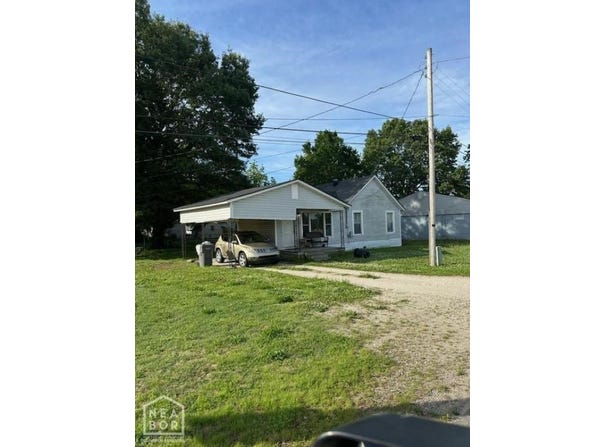 105 School Street, Bay, AR 72411