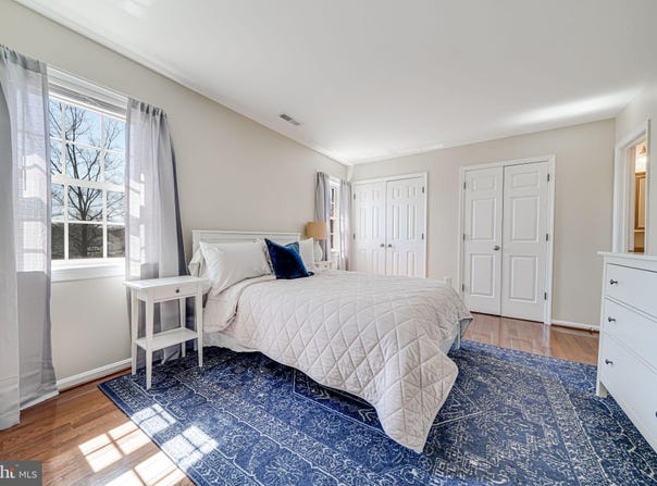 1274 S WASHINGTON STREET, FALLS CHURCH, VA 22046