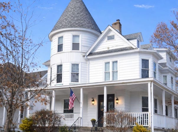8 Montgomery Avenue, West Pittston, PA 18643
