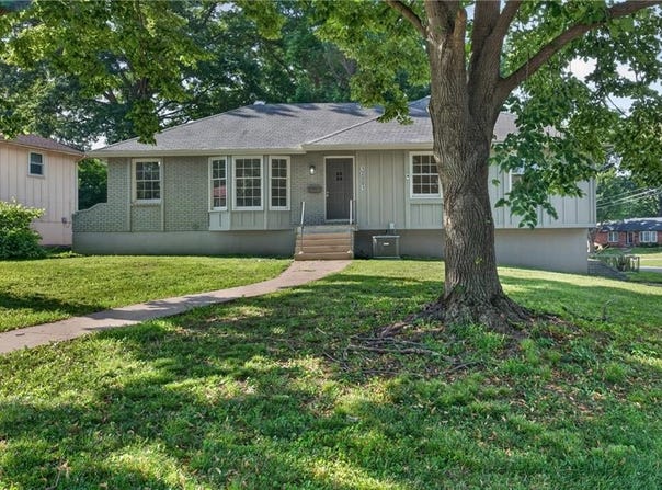 12001 E 57th Street, Kansas City, MO 64133